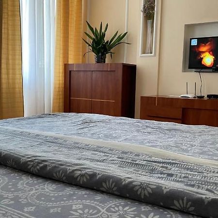 ריבנה Babylon Apartments On Petliury Street מראה חיצוני תמונה
