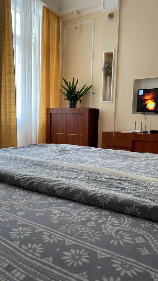ריבנה Babylon Apartments On Petliury Street מראה חיצוני תמונה